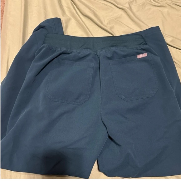 FIGS HIGH WAISTED LIVINGSTON SCRUB BOTTOMS - Picture 5 of 5